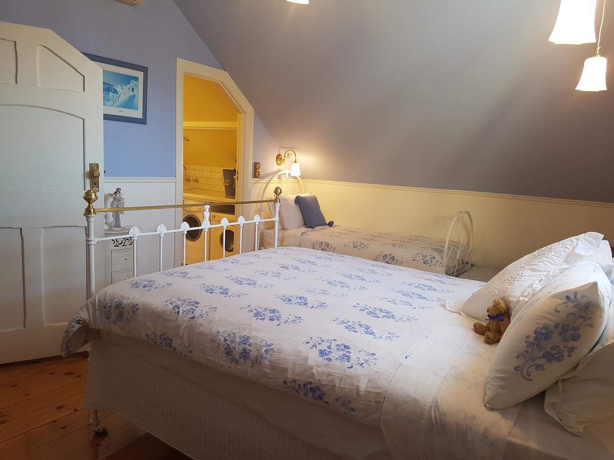 Water Bay Bed & Breakfast 4*