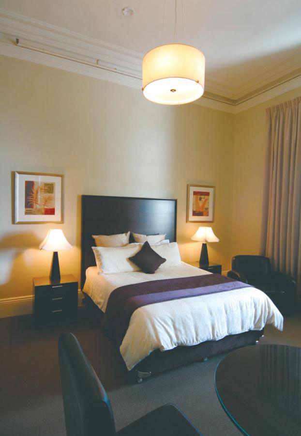 Largs Pier Hotel 4*