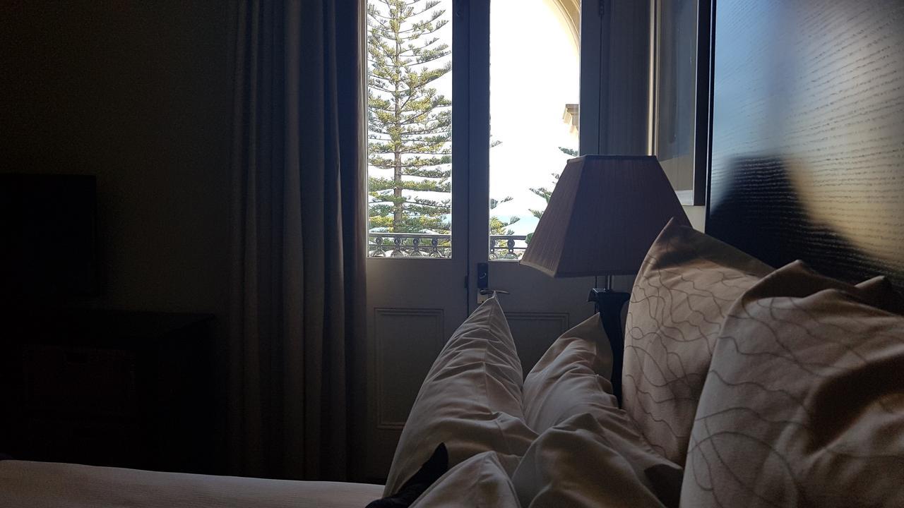 Largs Pier Hotel 4*