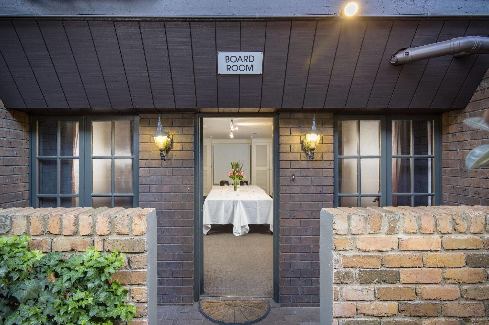 Adelaide Inn Hotel Adelaide