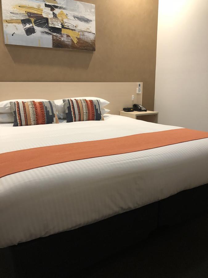 Airport 3* Adelaide