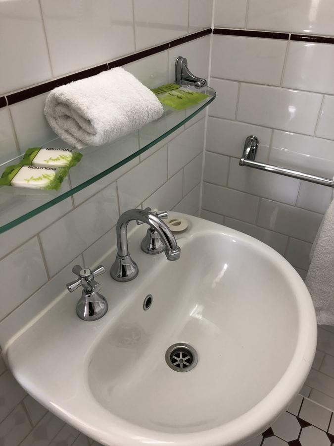 Airport Motel