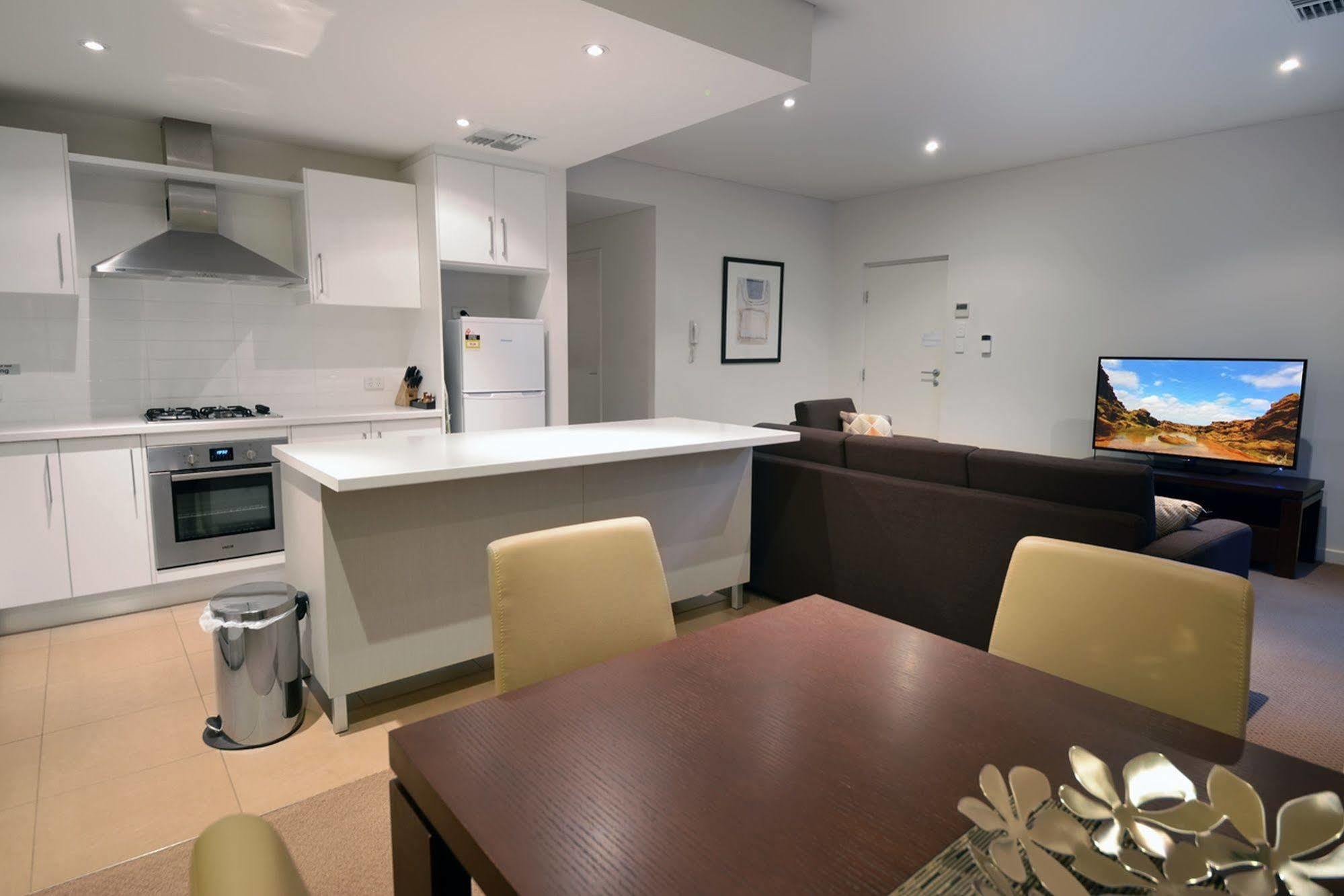 Aparthotel La Loft Unley 4*