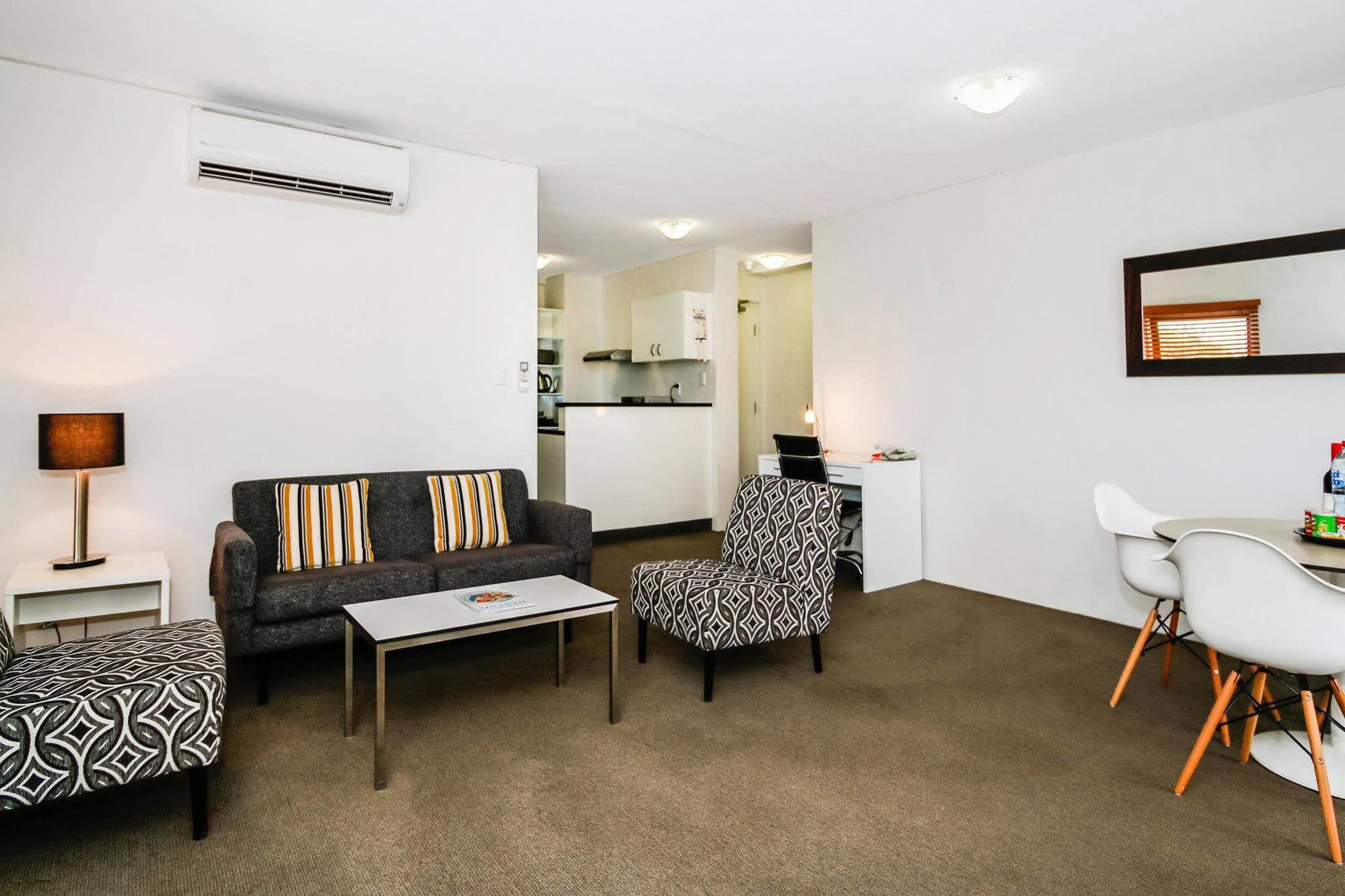 Breakfree Aparthotel