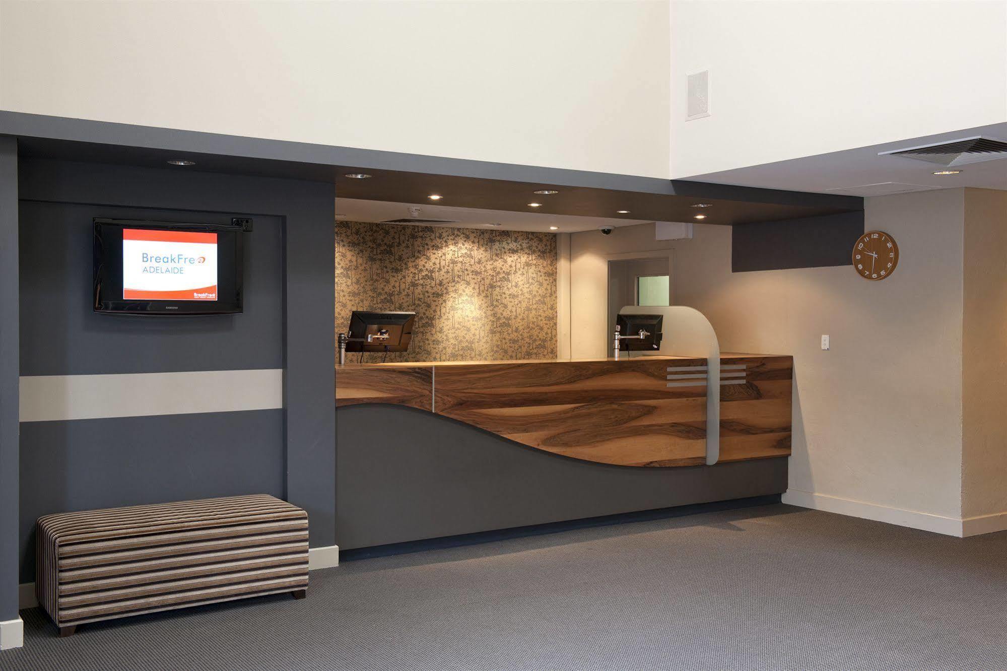 Breakfree Aparthotel 4*