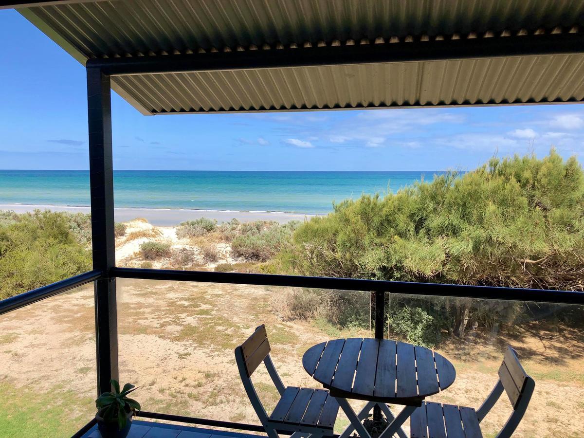 Blissful Beachfront Beachouse *