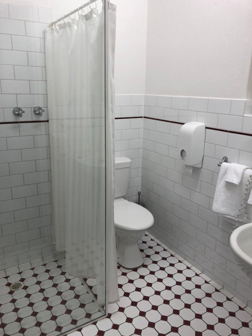Airport Motel