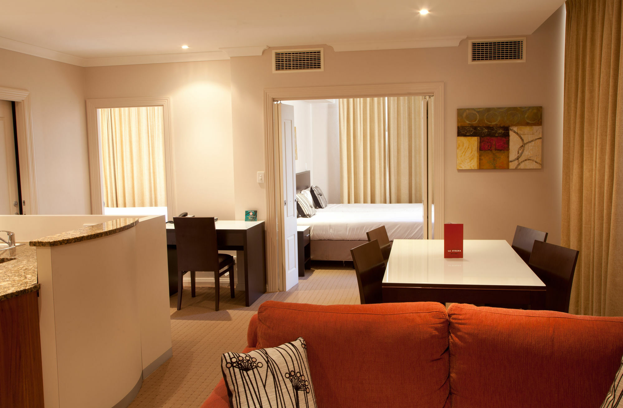 Aparthotel Quality 4*