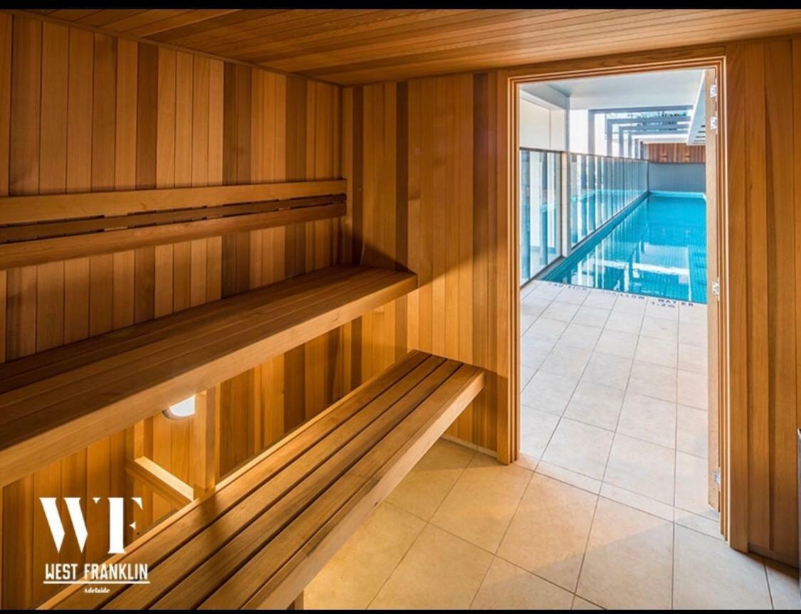 Apartment Style Luxury City + Free Car Parking Adelaide
