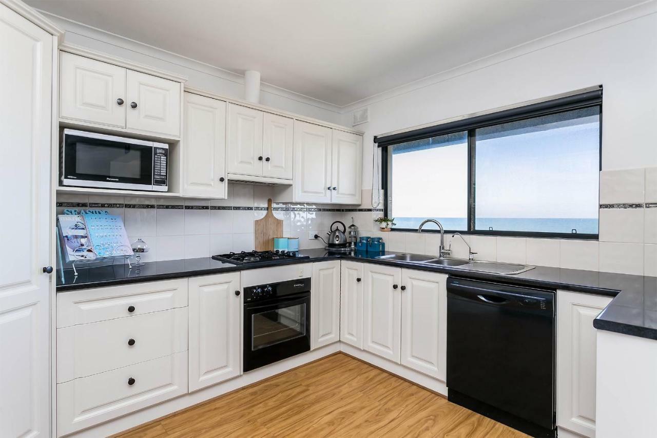 Blissful Beachfront Beachouse * Adelaide