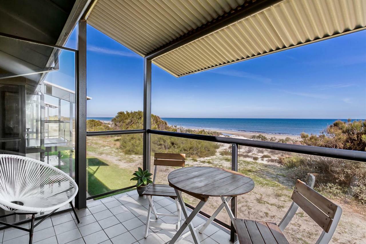Apartment Blissful Beachfront Beachouse