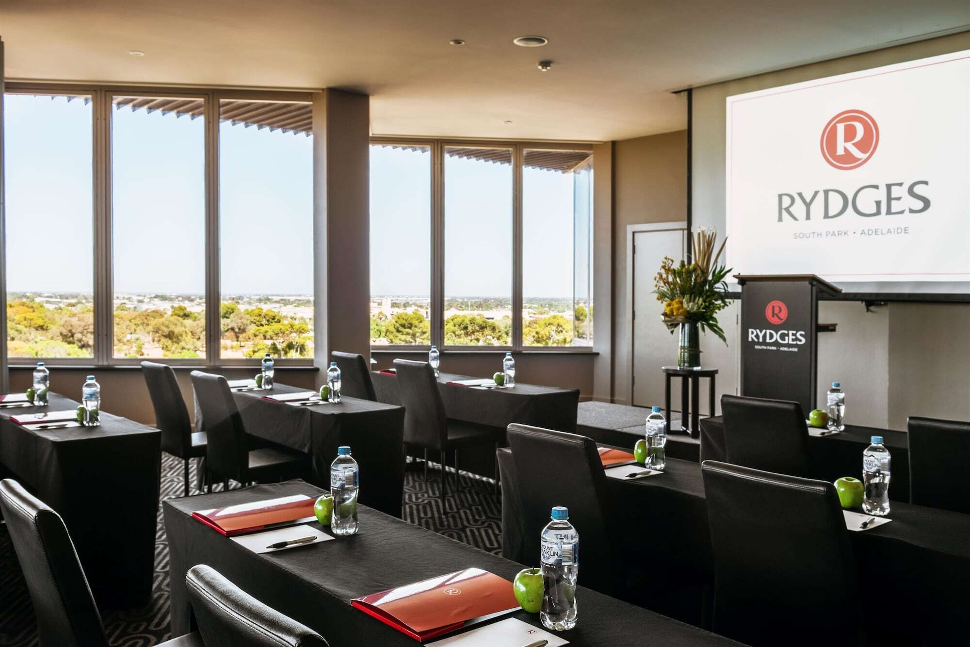 Rydges South Park Hotel