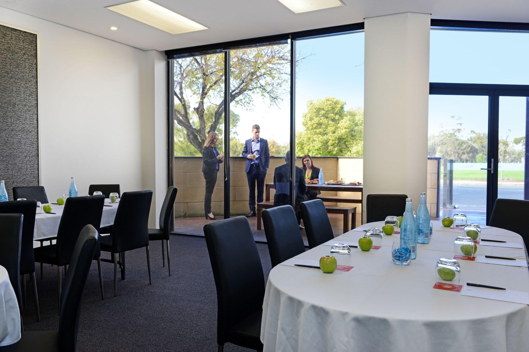 Rydges South Park