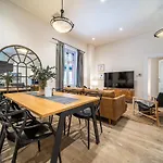Archer St Heart Of North Adelaide Balcony 65Tv