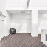 Studio 431/247 Gouger St Ex Hotel Room In City