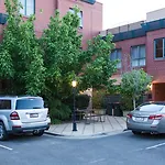 Majestic Tynte Street Apartments