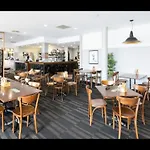 Prospect Apartments - Luxury Accommodation Near City