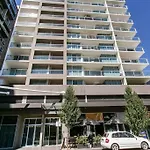 Marble Cbd Luxury 2 Bedroom Apt Pool & Parking