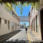 Studio 25/247 Gouger St Ex Hotel Room 430