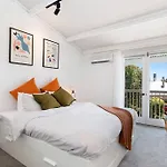 Stylish, Comfortable And Pet Friendly Home In The Heart Of Kensington