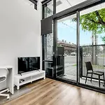 One Hurtle Square