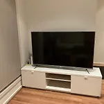A Nice Room Close To Shopping Centre