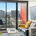 Ren - Urban Charm Residence