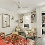 Stylish And Modern 2 Bedroom Townhouse In Claxton