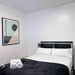 2Br Entire Apt City Central