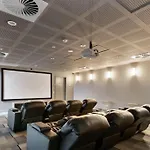 City Oasis: Pool, Gym, Cinema