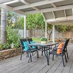 \'Harmony Lodge\' A Cheerful Beachside Refresh