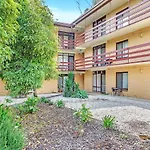 City Life Meets Urban Style At Kent Town Gem
