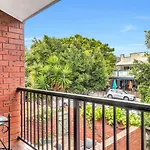 Brightly Beachside - Where Jetty Rd Meets The Ocean