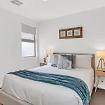 Oceanside At Christies Beach - Contemporary Comfort