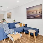 Oceanside At Christies Beach - Contemporary Comfort