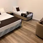 Ensuite Gouger Entire Apartment 304