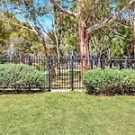 Opie\'S Oasis Between West Beach & Henley South