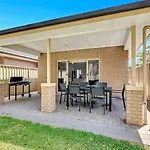 Opie\'S Oasis Between West Beach & Henley South