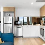 The Elegant 1Br Cbd Apt - City View - Parking
