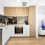 The Elegant 1Br Cbd Apt - City View - Parking