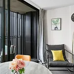 Amazing Cbd 2Br Apt - Walkable & Wi-Fi & Charm
