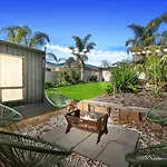 Christies Garden - A Beachside Entertainer\'S Gem
