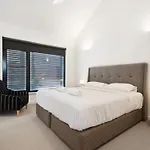 Apartment G4