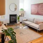 Luxury Norwood Retreat