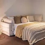 Luxury Norwood Retreat