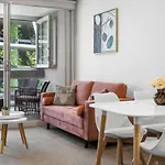 Comfy And Lovely Cbd 1Br Apt -Free Wi-Fi