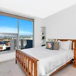 \'The Hindmarsh\' Hotel-Style Pad With Hills Panorama