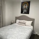 Adelaide Cbd Apartment - 3Br, 2Bath & Carpark