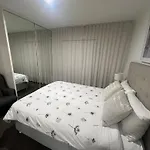 Adelaide Cbd Apartment - 3Br, 2Bath & Carpark