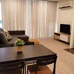 Unique Lvl 1 Apartment Morphett